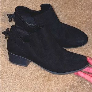 black heeled boots